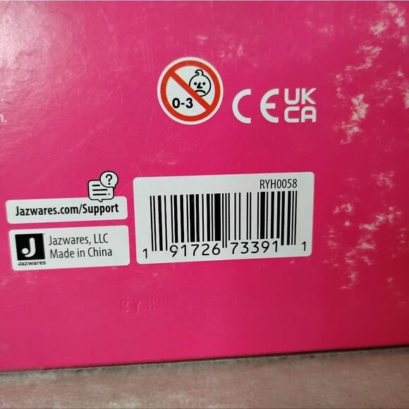 Royale High Baking Class Playset - Picture 2 of 4